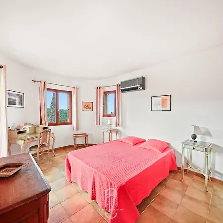 Les Arbouses Villa